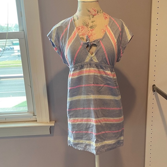 Vineyard Vines Striped Kids Swim Coverup - Picture 1 of 9